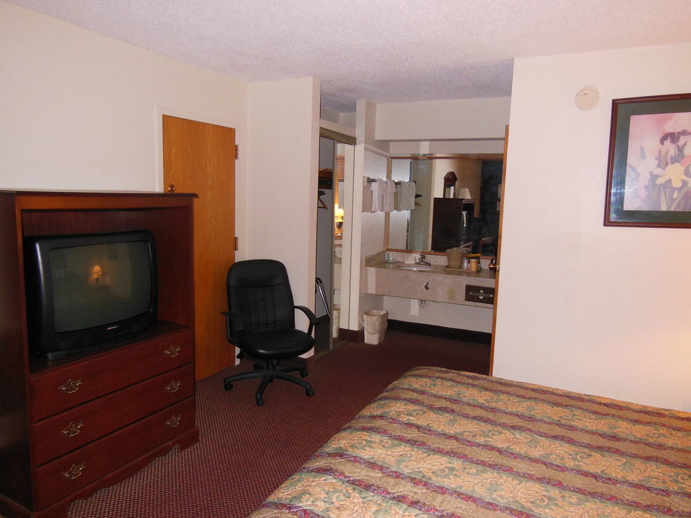 Quality Inn South Boston - Danville East Exterior photo