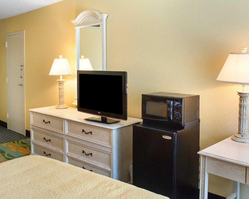 Quality Inn South Boston - Danville East Exterior photo