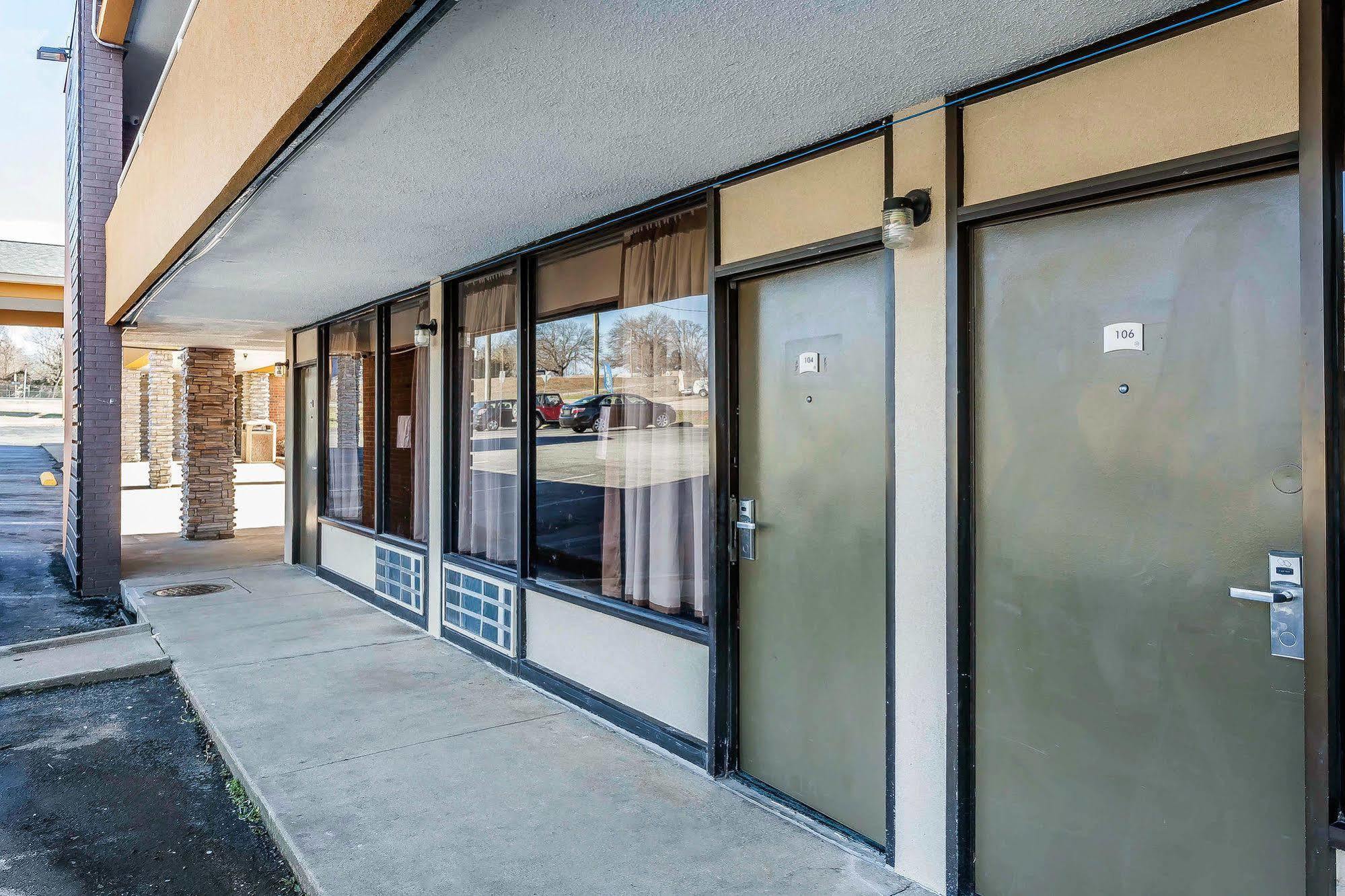 Quality Inn South Boston - Danville East Exterior photo